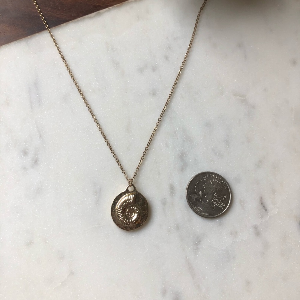 Hammered Seashell Pendant Necklace - Picture 6 of 6